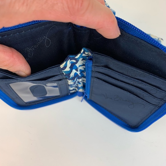 Vera Bradley Blue Lagoon small wristlet wallet - Picture 6 of 12